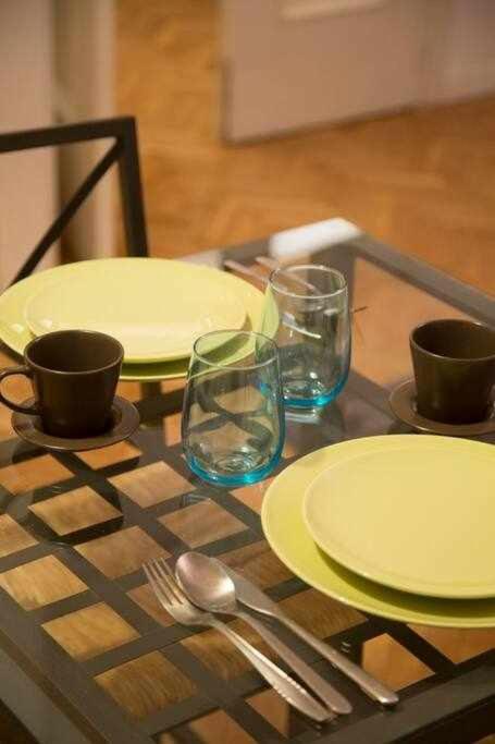 Un Elegante Piso Para Descubrir Madrid Ngoại thất bức ảnh