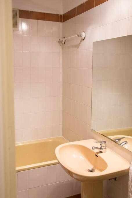 Un Elegante Piso Para Descubrir Madrid Ngoại thất bức ảnh