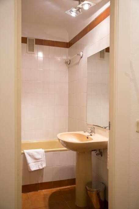 Un Elegante Piso Para Descubrir Madrid Ngoại thất bức ảnh