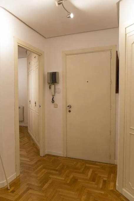 Un Elegante Piso Para Descubrir Madrid Ngoại thất bức ảnh